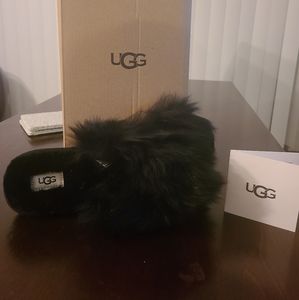 NIB UGG Fuzzalicious slippers size 8